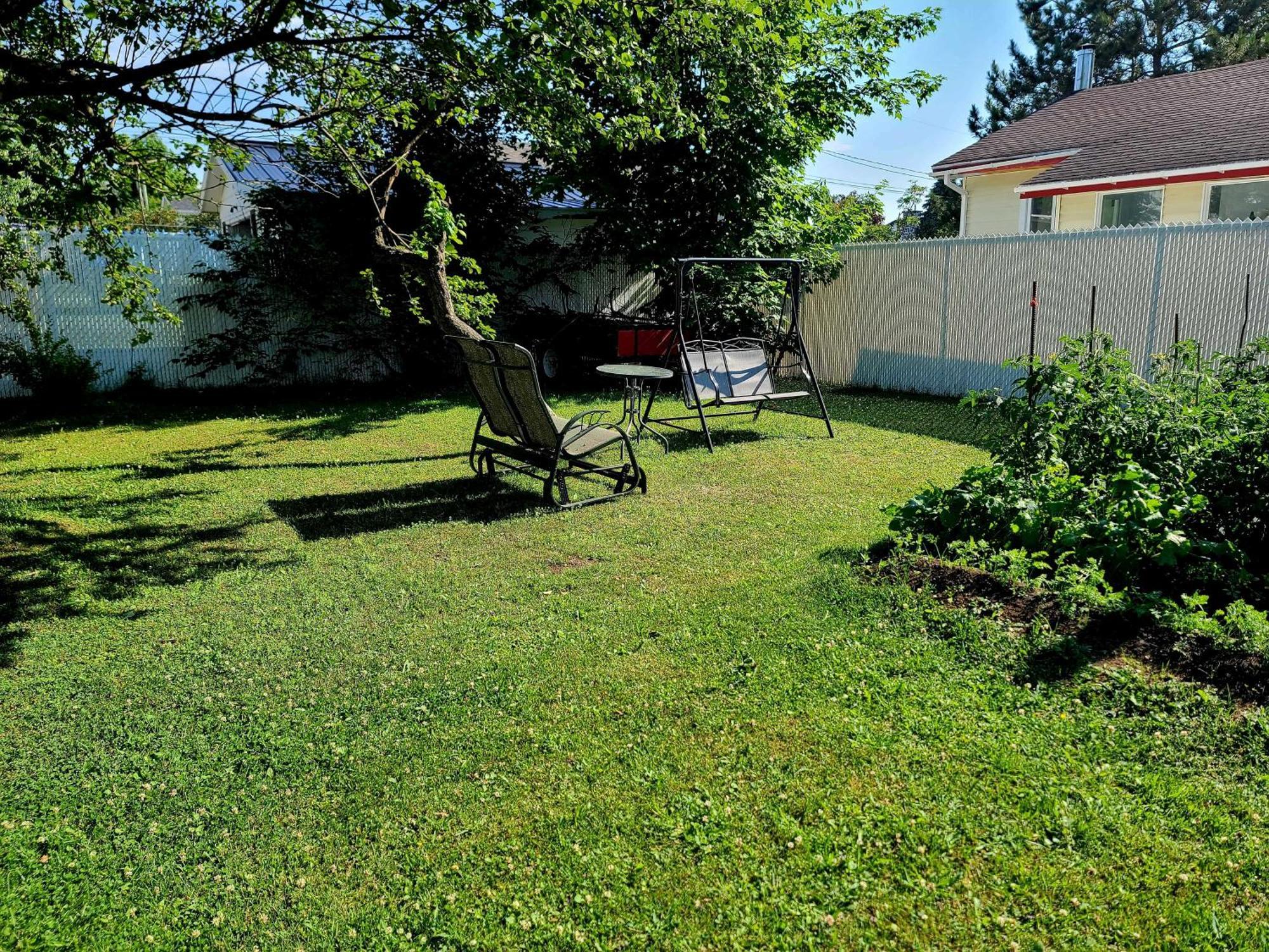 Gite Du Passant Sadm, Parc De La Gaspesie. Sainte Anne-des-Chênes Extérieur photo